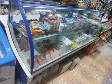 Soyuducu vitrinləri: Tam islek veziyyetdedi