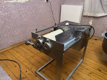 Xəmir yoğuran aparatlar: Salam.Xaricə köçdüyümə görə şəxsi biznesimi satıram.Xəngəl və yaxud — 7