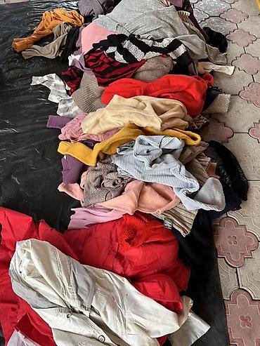 оптом веши: Одежда любая 100 сом. Большой лот женской одежды оптом. Берите — 5