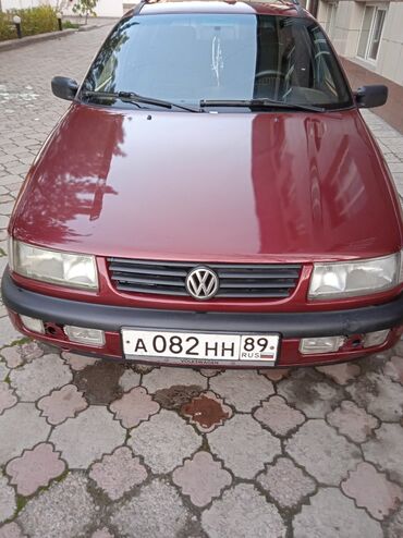 passat universal: Volkswagen Passat: 1994 г., 1.8 л, Механика, Бензин, Универсал
