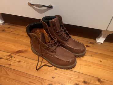 Botinkalar: Tebi deri 42 razmer bot batinka 41 de geyne biler menim ayagim 41do — 6
