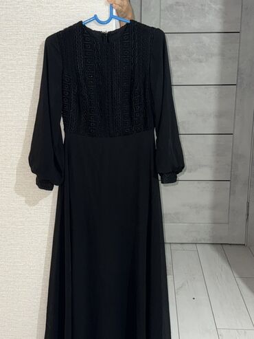 широкий ремень: Вечернее платье, А-силуэт, Длинная модель, С рукавами, M