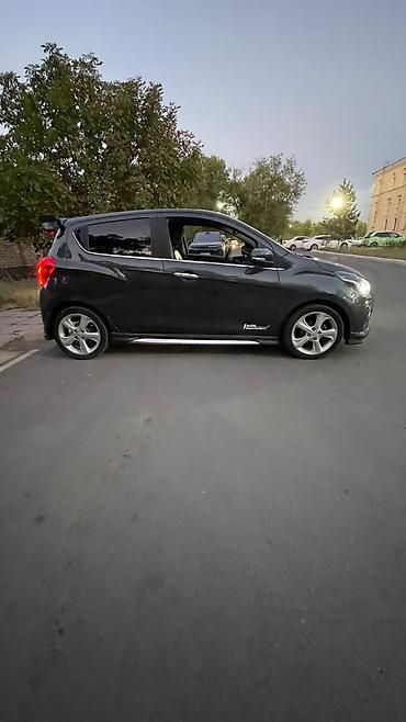 malibu 2 turbo: Chevrolet Spark: 2017 г., 1 л, Вариатор, Бензин, Хэтчбэк — 3