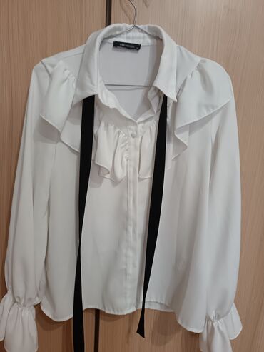 koynekler: Köynək 10 manat çox az istifadə olunub səliqəlidir