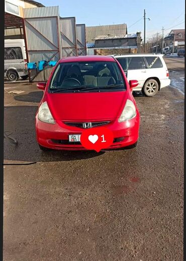 куплю машину в рассрочку бишкек: Honda Fit: 2006 г., 1.3 л, Автомат, Бензин, Седан