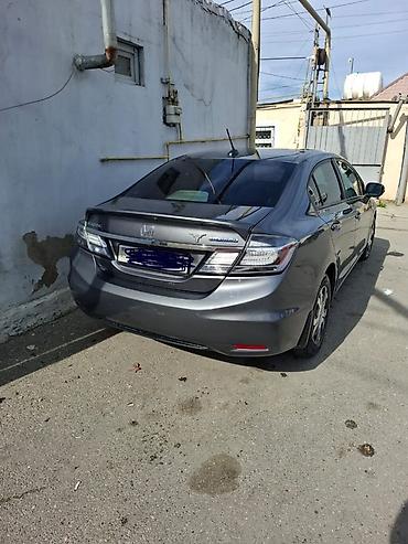 Honda: Honda Civic: 1.5 l | 2013 il Sedan — 4