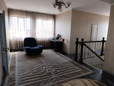 Продажа домов: Дом, 300 м², 6 комнат, Риэлтор — 10