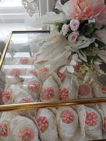 Dekorlar və bəzəklər: Kirayə xonçalar verilir.Nişanhə şirniyatlarıkonfetləri sifariş — 5