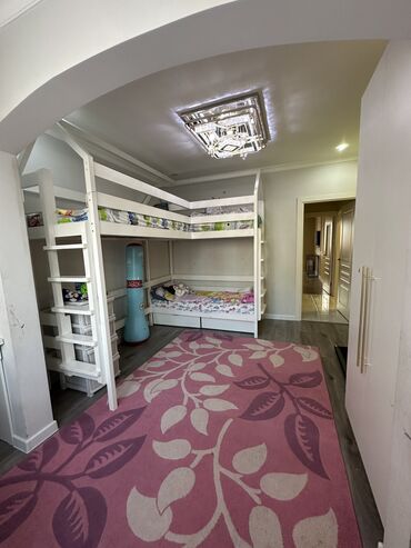 квартира для семьи: 2 комнаты, 67 м², 106 серия улучшенная, 3 этаж, Евроремонт