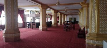 аренда помещения под ресторан кафе: A.M.A.Y ticaret merkezinde Restoran icareye verilir,,Burani hem