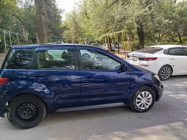 Toyota: Toyota ist: 2002 г., 1.3 л, Автомат, Бензин, Хэтчбэк — 5