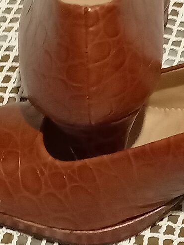 Salonke: Salonke, 37 — 3