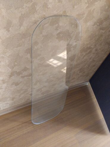 Çarpayılar: Temper şüşə.
Ölçü: 90 x 32 sm.
Qalınlıq: 4 mm