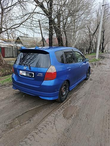 Honda: Honda Fit: 2004 г., 1.3 л, Вариатор, Хэтчбэк — 3