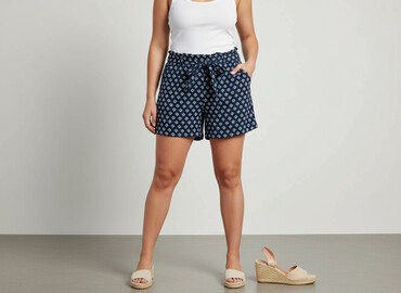 krótkie spodenki damskie new yorker: C&A, Shorts for women, size 2XL