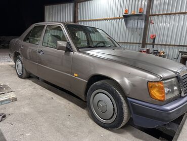 купить мерседес спринтер в европе: Mercedes-Benz W124: 1992 г., 2 л, Механика, Бензин, Седан
