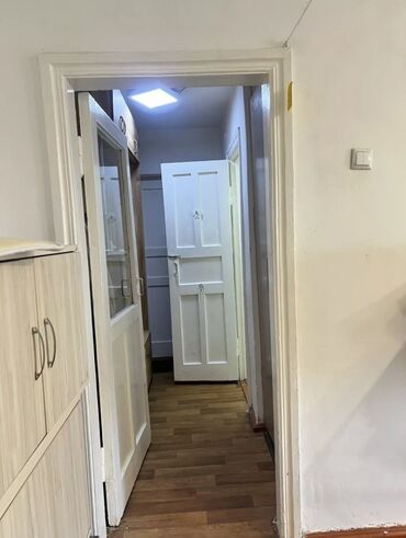 Продажа квартир: 3 комнаты, 68 м², Хрущевка, 4 этаж, Старый ремонт at lalafo.kg — 10 Продажа квартир: 3 комнаты, 68 м², Хрущевка, 4 этаж, Старый ремонт — 10