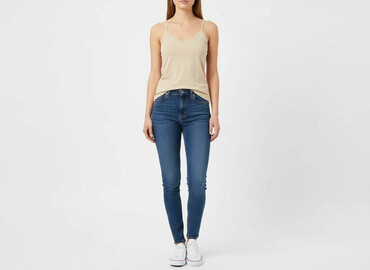 guess wyprzedaż t shirty: VRS, Жіноча блуза, розмір S на lalafo.pl guess wyprzedaż t shirty: VRS, Жіноча блуза, розмір S