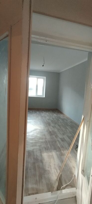 сдаю 1 комнатную квартиру в джале: 2 бөлмө, Кыймылсыз мүлк агенттиги, Чогуу жашоосу жок, Эмерексиз