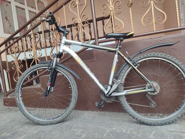 велосипед для ног: Алюминевая рама лёгкий состояние отличное куплено за 37000в России