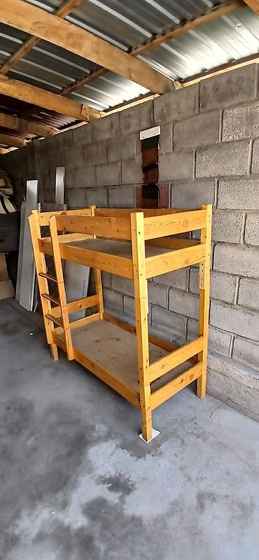 bunk bed: Двухъярусная кровать из массива дерева.Детиский б/У хорошый состояние — 4
