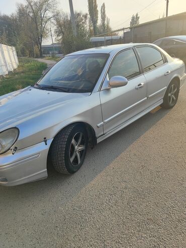 вольва квадрат: Комплект Hyundai, 2004 г., түсү - Күмүш, Колдонулган