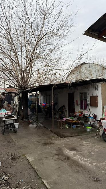 Продажа полдома: Продается пол дома 🔥🍒 📍 Адрес: ул.Мраморная (район Ошского рынка) — 15