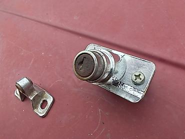 Auto delovi: Brava gepek vrata Lada 2121 Niva 1.6, Lada 2104 Karavan br.2. Polovno — 8