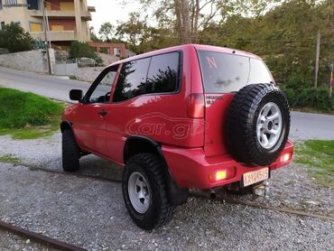 Nissan Terrano: 2.7 l. | 1996 έ. SUV/4x4