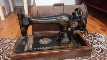 qaçış aparatı satış: Antik tikiş maşını – mexaniki, dəzgah üstü model - Köhnə rus