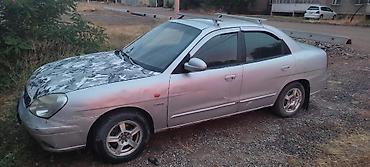 гузку: Daewoo Nubira: 1999 г., 1.6 л, Кол менен иштөөчү, Бензин, Седан — 2