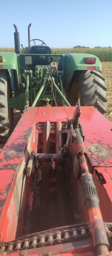 Pres bağlayanlar: Kənd təsərrüfatı üçün saman/ot presləyən pres-podborşik (kvadrat balya — 1