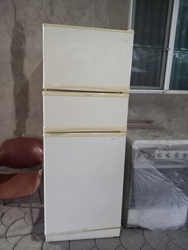 микровалновая печ: Продаю б/у холодильник 
3-ёх камерный 
10 000 сом окончательно