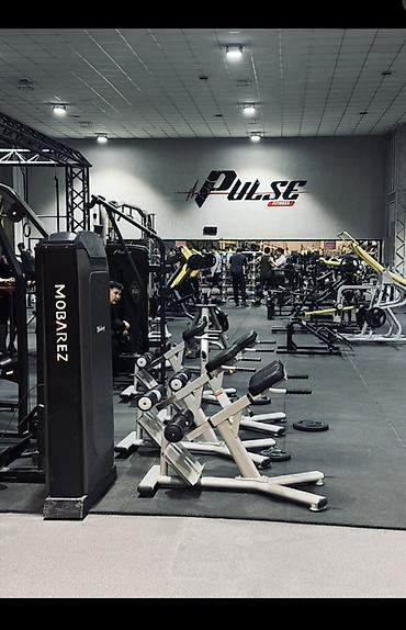 зал: Продаю абонемент в тренажёрный зал PULSE. Есть бесплатные заморозки — 1