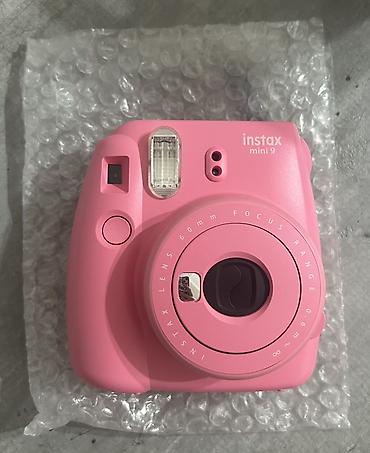 dekko plus: FUJIFILM Instax mini 9 — моментальная камера в цвете Flamingo Pink — 3