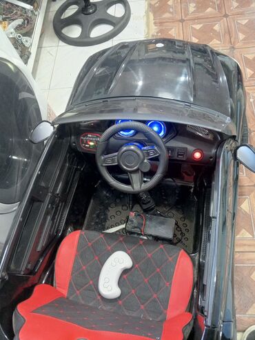 Daihatsu: Uşaq üçün elektrikli minik maşını – Mercedes üslubunda, qara rəng