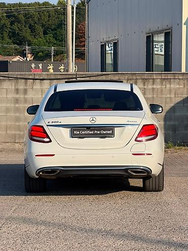 bud e9: Mercedes-Benz E-Class: 2020 г., Гибрид, Седан — 5