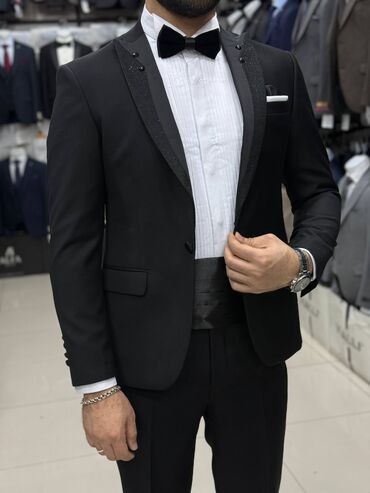 Kostyumlar: Kişi Kostyum Dəstləri - Klassik və modern kəsim: dar siluet, çiynə — 18