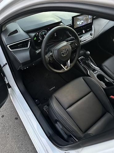 coroll: Toyota Corolla: 2023 г., 1.8 л, Вариатор, Гибрид, Седан — 3