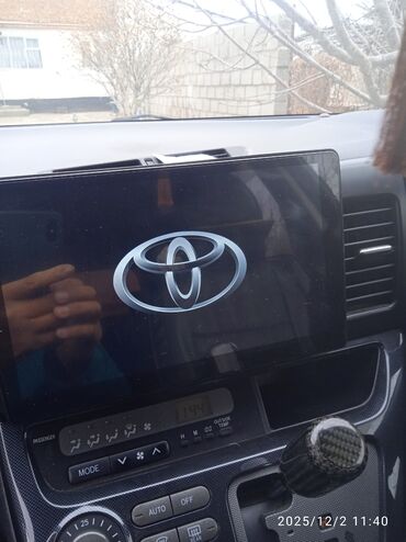 Toyota: Toyota WISH: 2003 г., Бензин, Универсал — 5