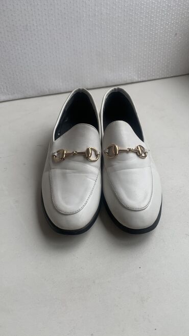 белая обувь: Gucci в новом состоянии