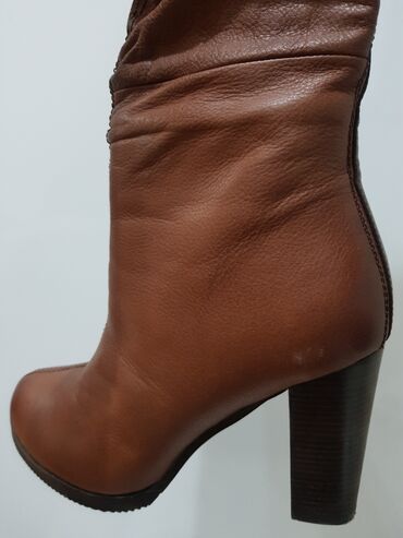 зимние обуви женские: Сапоги, 39.5, цвет - Коричневый