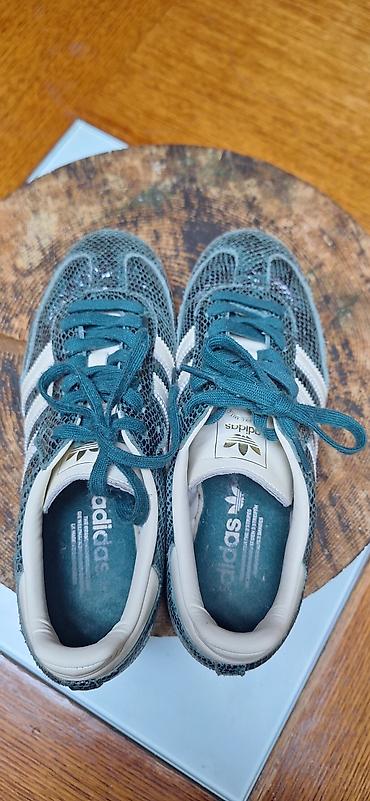 ugg čizme broj 42: Samba Adidas br 40 u odličnom stanju — 4