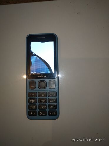 простой телефон: Nokia 1, Колдонулган, 32 ГБ, түсү - Жашыл, 1 SIM, 2 SIM