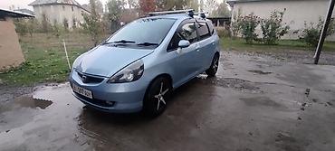 mazda bongo: Honda Fit: 2002 г., 1.3 л, Вариатор, Хэтчбэк — 2
