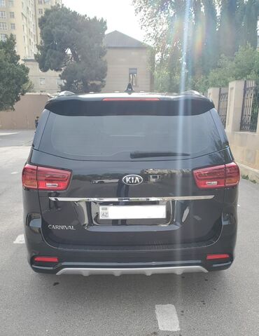 Kia: Kia Carnival: 2.2 l | 2022 il Van/Minivan — 6