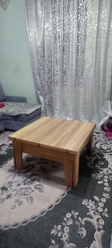 Qonaq masası, İşlənmiş, Açılan, Dördbucaq masa