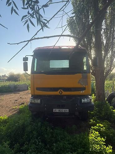 стоп задный: Тягач, Renault, Тентованный — 1