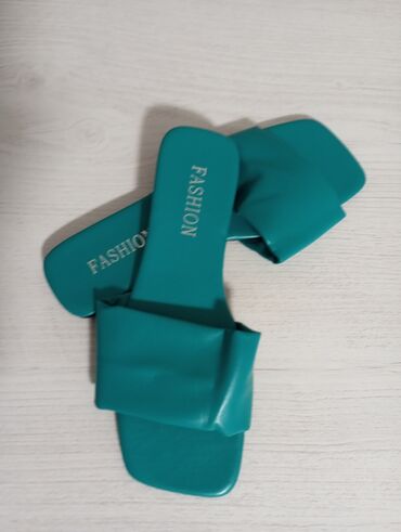 Basanoşka və səndəllər: Ölçü: 38, Yeni