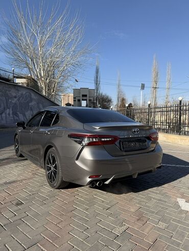 Toyota: Toyota Camry: 2022 г., 2.5 л, Автомат, Гибрид, Седан — 6